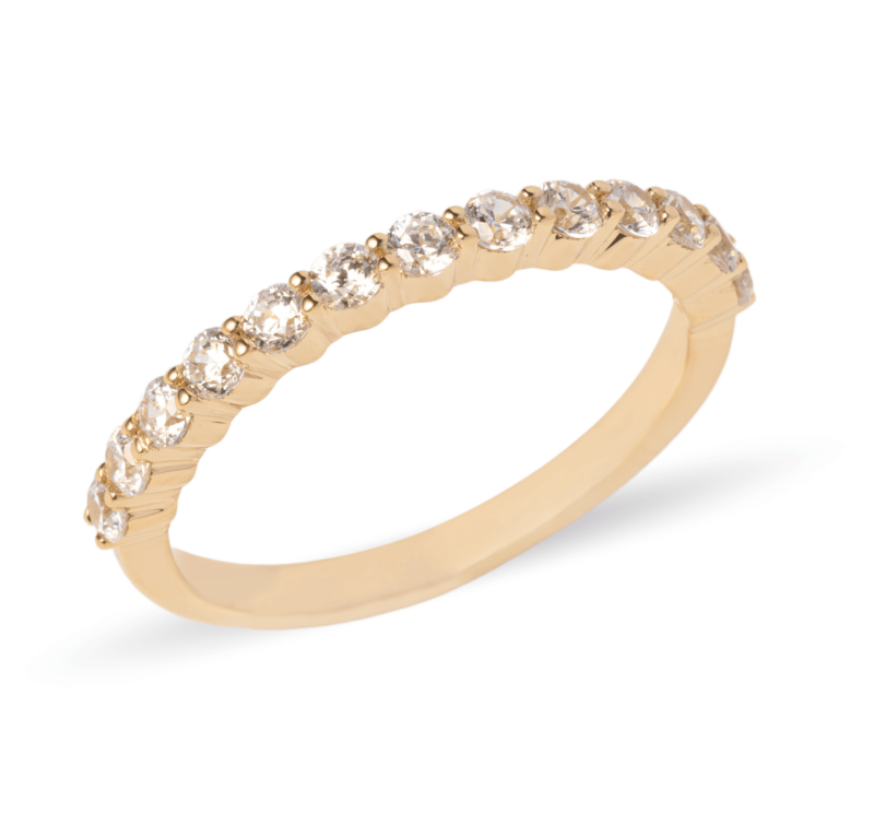 Alianza de boda en oro 14K con zirconias, diseño clásico y elegante.