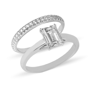 Dúo de anillos de boda en oro 14k con zirconias corte esmeralda con halo rectangular – Sol de Oro Joyería