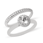 Dúo de anillos de boda en oro 14k con zirconias halo redondo clásico – Sol de Oro Joyería