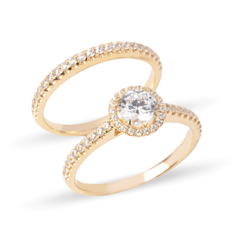 Dúo de anillos de boda en oro 14k con zirconias y piedra en forma de corazón – Sol de Oro Joyería