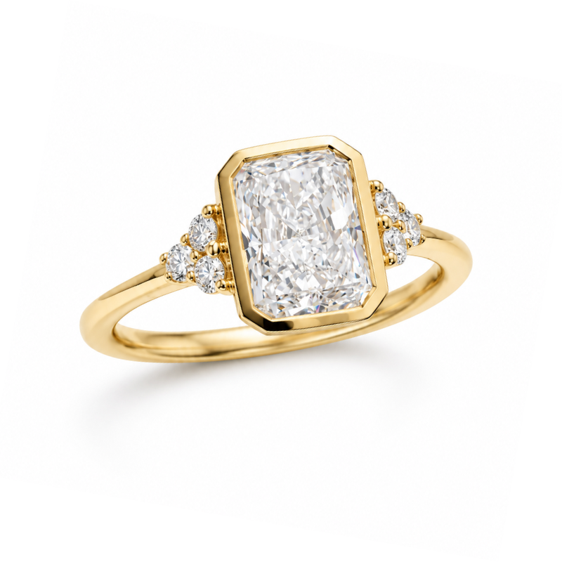 Anillo de compromiso de oro amarillo 14K con diamante Lab Grown Radiant de 2.02 ct en bisel.