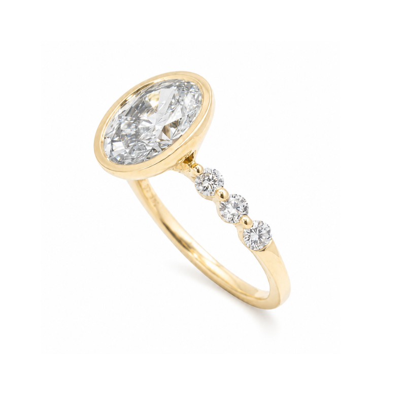 Anillo Oval Lab Grown 2.04 ct + Diamantes Naturales